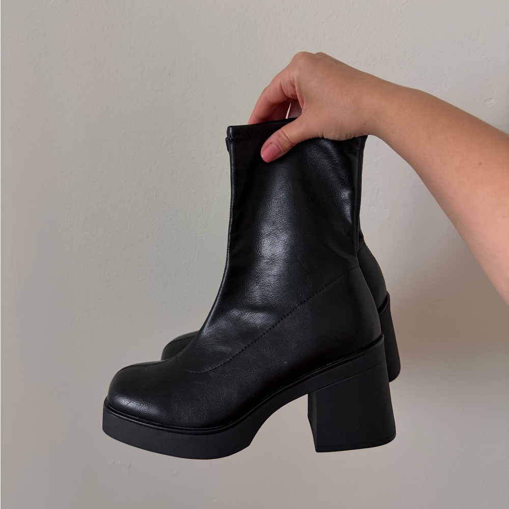 Madden Girl Klayton Black platform Ankle vegan leather Boots